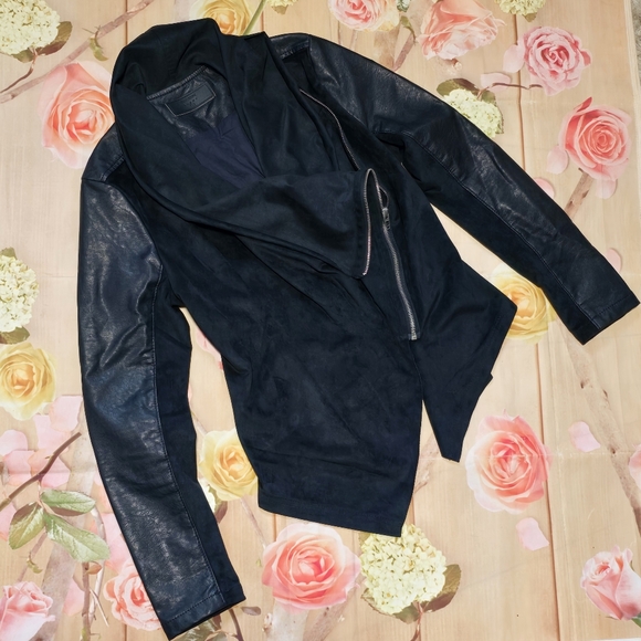 Blank NYC navy jacket - Picture 3 of 9